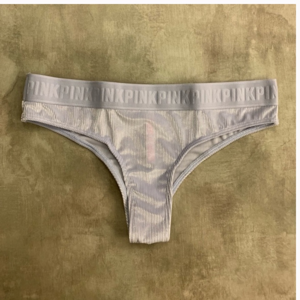 NEW Victoria’s Secret Pink Itsy Cheekster